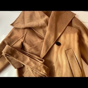 Zara woman Faux Fur Coat with belt